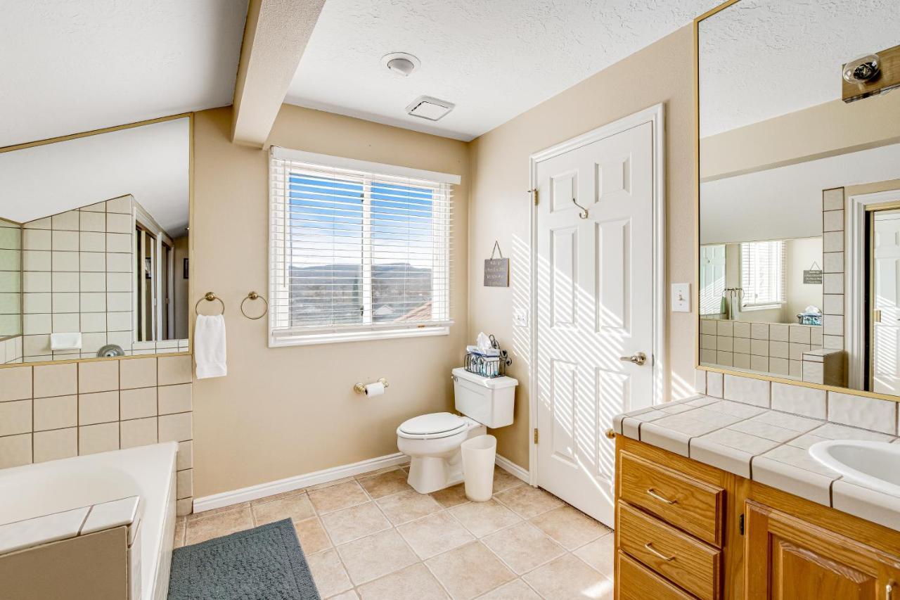 Penthouse At The Village * St. George